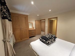 Bedroom- click for photo gallery